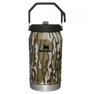 JUGS Stanley Hunt + Fish IceFlow Flip Straw Jug | 64 OZ Camuflaje | WVGZ-07963