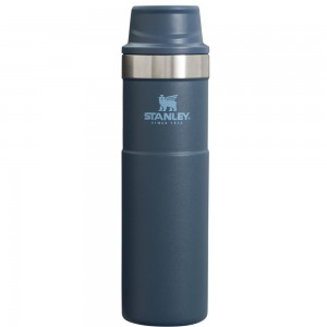 Mugs Stanley Classic Trigger Action Travel Insulated Coffee Tumbler | 20 OZ Azul Marino | XPOY-72043