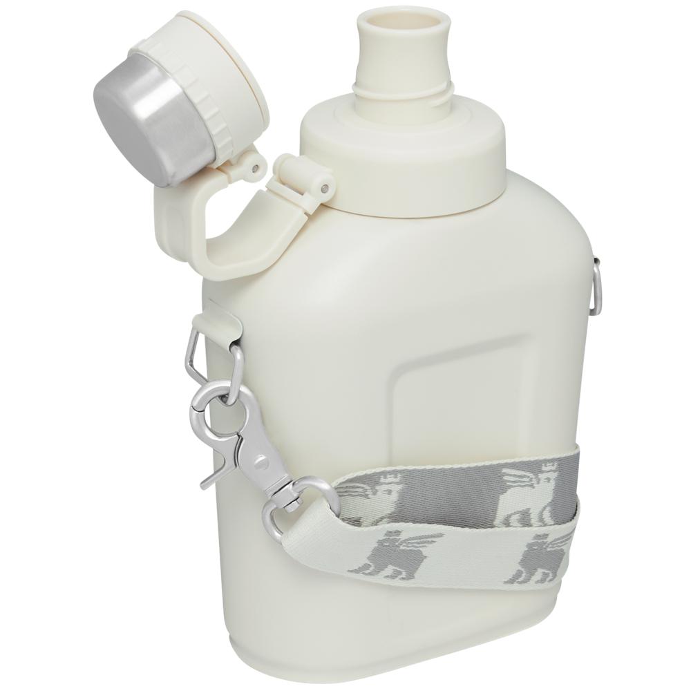 Botellas de Agua Stanley The Legendary Classic Insulated Canteen | 1.1QT Creme Blancas | AMQH-31782