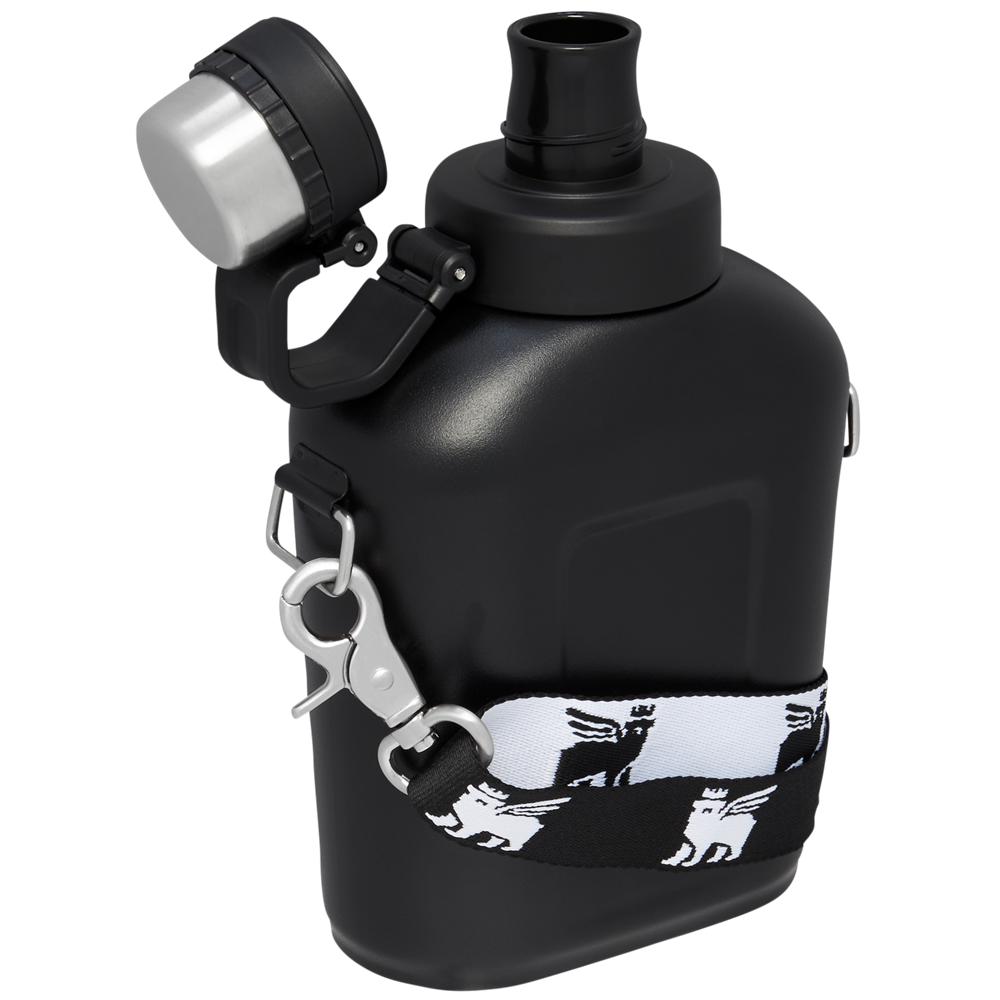 Botellas de Agua Stanley The Legendary Classic Insulated Canteen | 1.1QT Negras | YHTV-86970